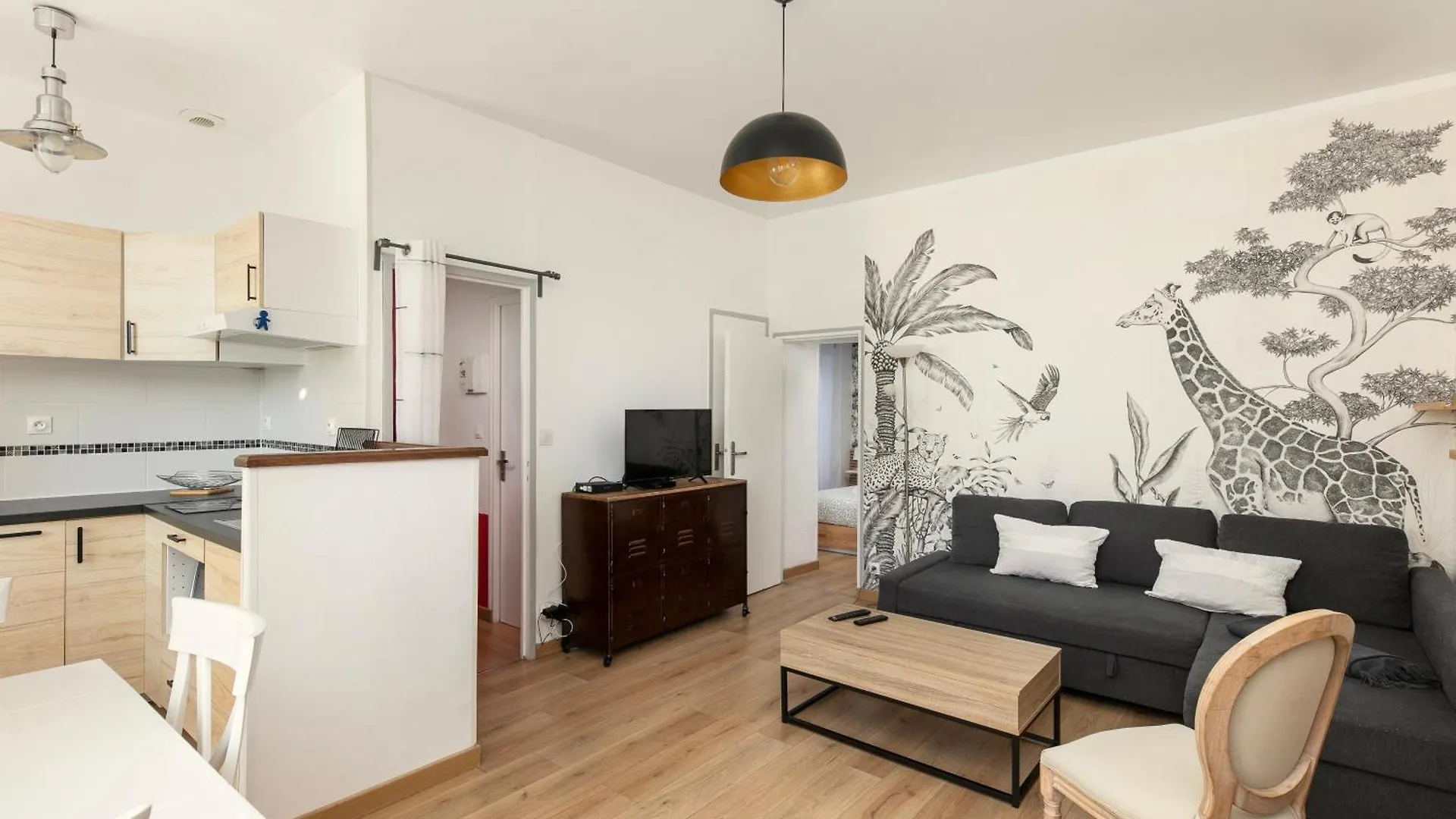 Joli Appartement Tout Juste Renove Vue Sur L'Eglise Breszt 0*,  Franciaország